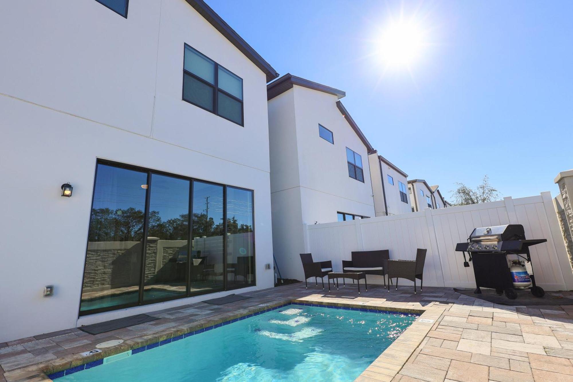 216 Oasis Magic Near 4b Near Loughman